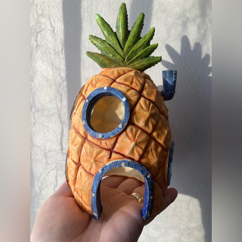 Penn Plax SpongeBob Squarepants Pineapple House Fish Tank Aquatic Decor, Medium